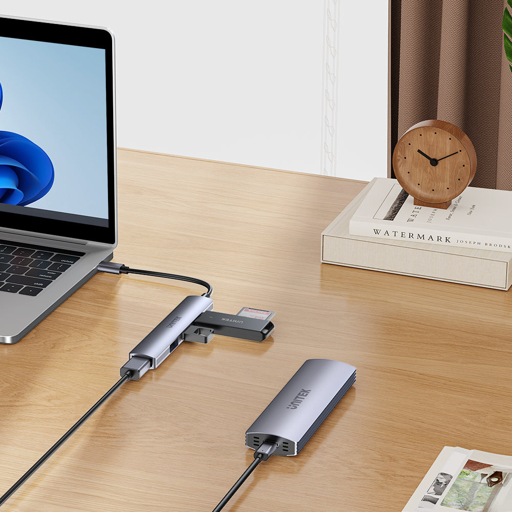4 in 1 USB C 허브