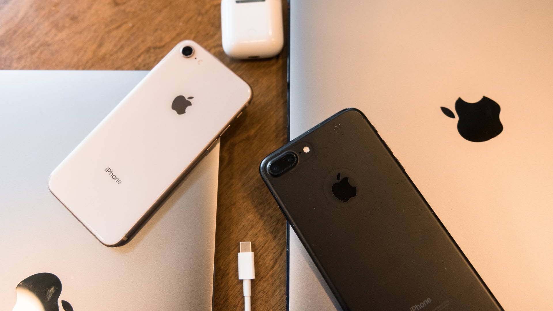 How to Choose Charging Station for Apple devices?