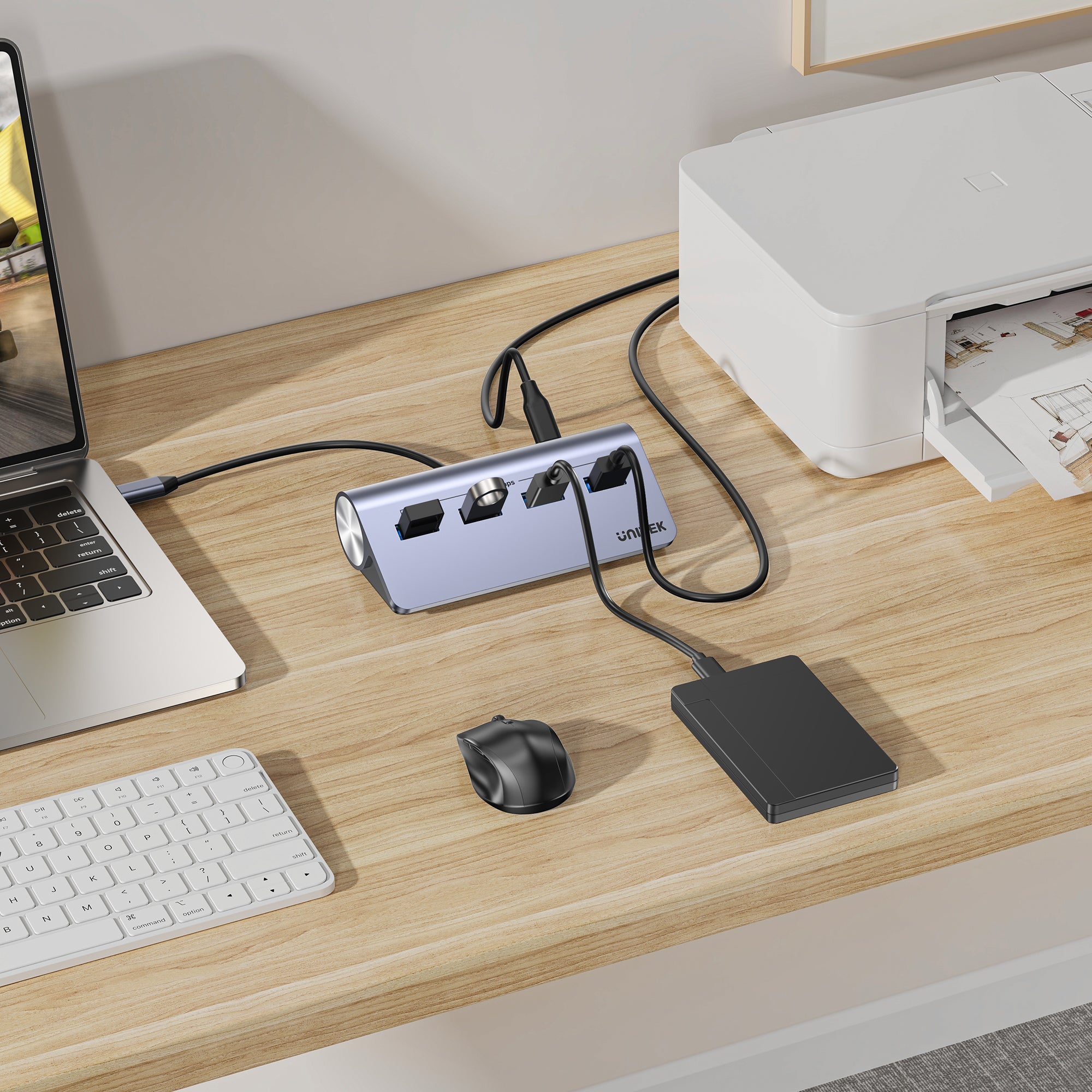uHUB Q4 4-in-1 USB -C Hub with 4 Ports USB-A